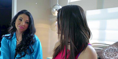 Moms In Control - Violet Starr gets ass licked