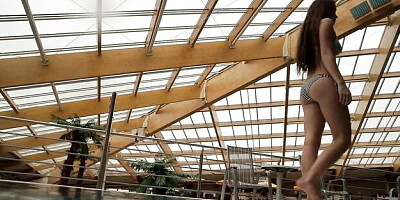 Floozy's swimsuit dirt