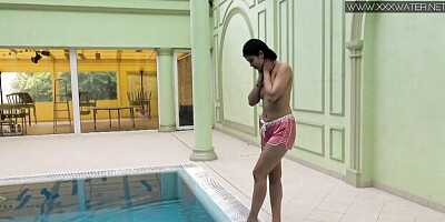 Graceful Lady Dee - solo female video - Underwater Show