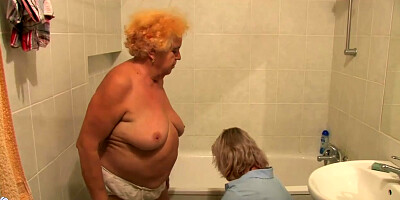 OldNanny Hot amateur mature showers old chubby granny