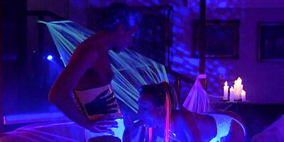 Lisa Sparkle and Sandra Iron are enjoying exotic fluorescent sex