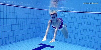 Pool girl movie with impressive Elena from Underwater Show