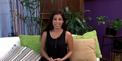 Sofia Rivera spreads her cunt like a good Latina babe