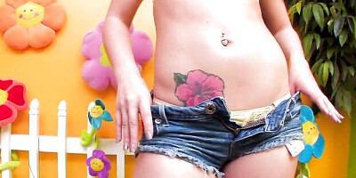 Watch provocative Lola Foxx's movie