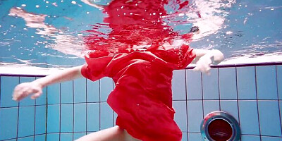 Enticing nymphet - outside xxx - Underwater Show