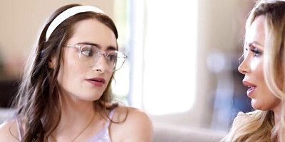 Hd clip with insatiable Chloe Temple and Reese Robbins from Girls Way