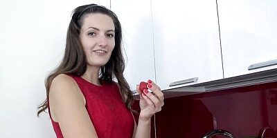 Watch splendid Lulu's trailer