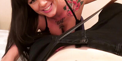 Jezebelle's busty xxx
