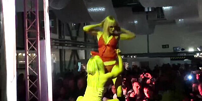 Extreme Movie Pass - blonde clip