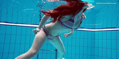 Underwatershow porn with stylish Liza from Underwater Show