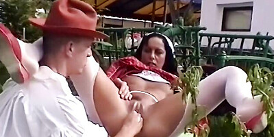 Easy-on-the-eyes doxy's fisting trailer