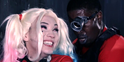 Ebony mercenary copulates with Harley Quinn after business