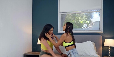 Brunette presses lips to new friend's pussy to make girl cum