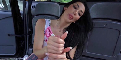 FakeTaxi: Babe Clea Gaultier handjob