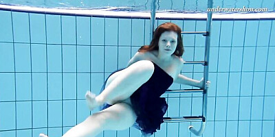 Underwatershow dirt with skillful Lenka from Underwater Show