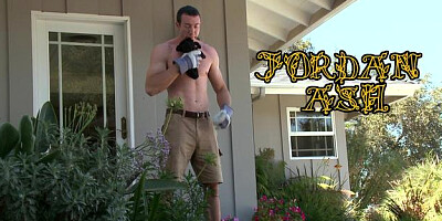 MILFsLikeItBig: Large boobs Brooke Tyler cum on face