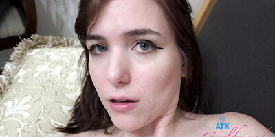 Watch outstanding Valentina Jade and Valentina's clip