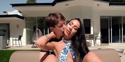Tiffany Brooks is better for Markus Dupree than any young girl