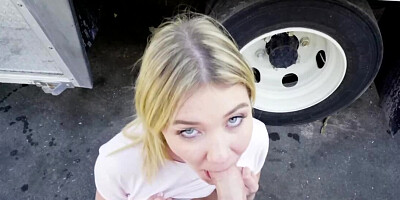 Stranger offers the girl money for fuck and she can't refuse