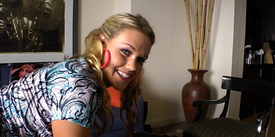 Two bitches that have large asses love to show off