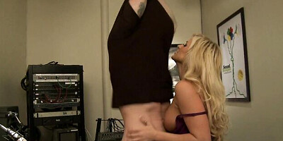 Fap House featuring Brooke Belle's oral sex
