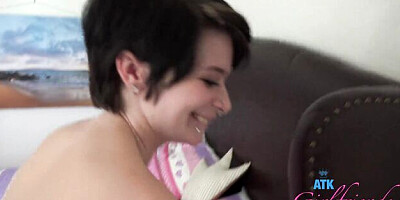 Watch tough Kitty Lynn and Lynn's clip