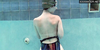 Underwater Show featuring doxie's pool girls sex