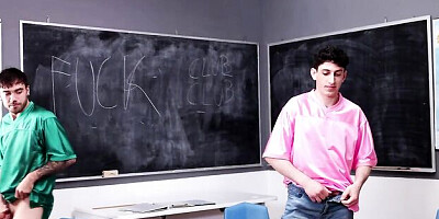 Maya Farrell and Kimora Quin are enjoying doggy style fuck