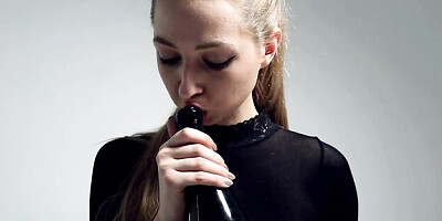 Sophisticated dona's pussy fingering movie