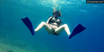 Public video with heavenly Kasandra from Underwater Show