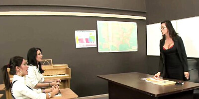 Ariella and Capri's bondage porn