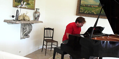 Musician seduces Ebony beauty with the help of his talent