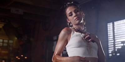 Kylie Rocket washes the car and dances completely naked