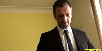 Lass's stockings clip