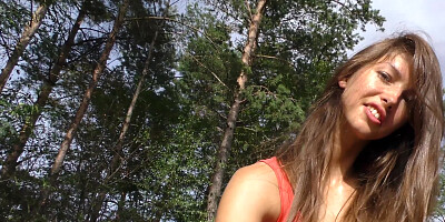 Outdoor quickie with a teen eager to play with him