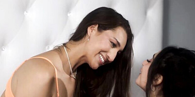 Isabella and Bella's babe porn