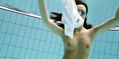 Sexy cocotte's outside action