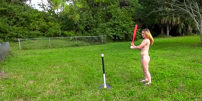 It isn't a problem for guy to fuck redhead even there's a fence