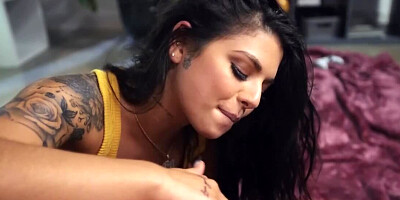 Sex with pretty GF helps Latina cutie forget about video games