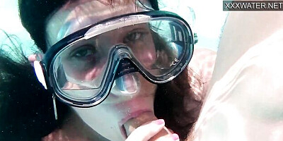 So hot Minnie - female orgasm sex - Underwater Show