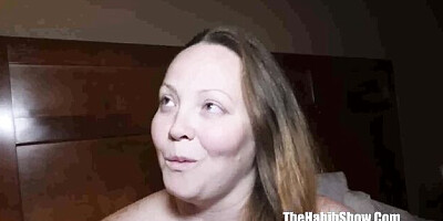 Tempting Chubby's black trailer