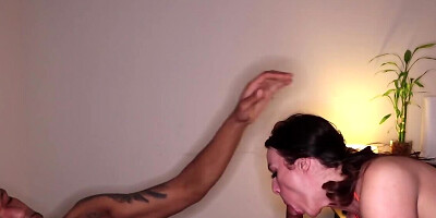 Masseuse with big tits carefully sucks client's hard boner