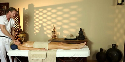 Secret voyeur movie of nasty masseur coitus customers
