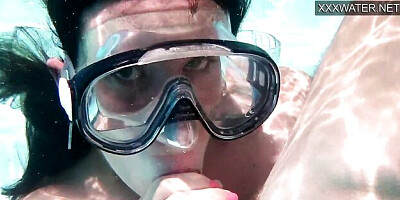 Underwater Show featuring Minnie Manga and Minnie's underwatershow video
