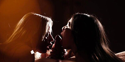 Seductive Cassie Del Isla and Scarlett Alexis at doggystyle trailer