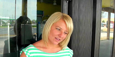 StreetBlowjobs - Lizzie Bell pussy eating