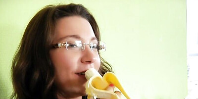 Aphrodisiac Julie Skyhigh at pussy licking clip