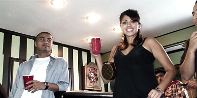 Femme fatale Aiden's 3some video