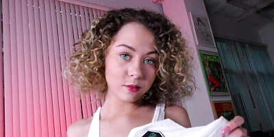 Gambling Allie's cumshot movie