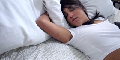 Amara Romani nailed while sleeping